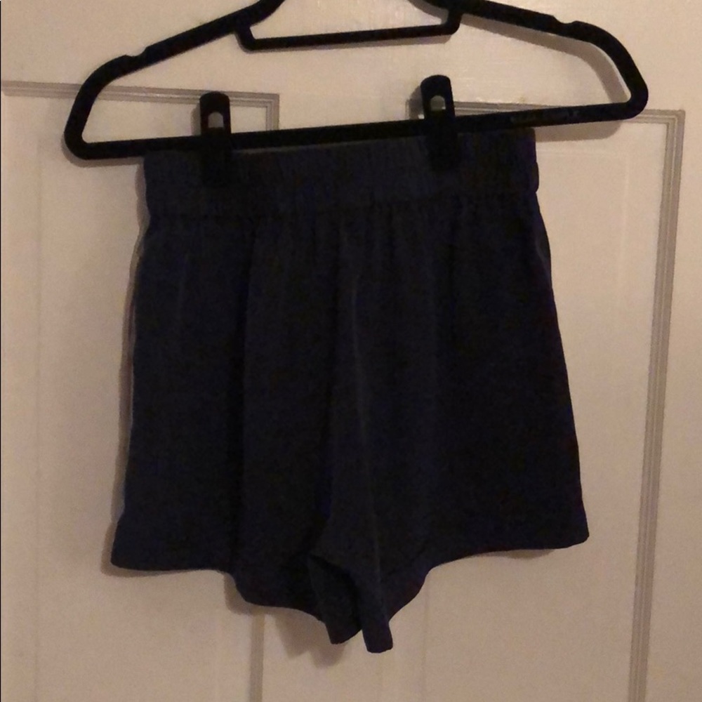 Lilla l p shorts, size xs, navy